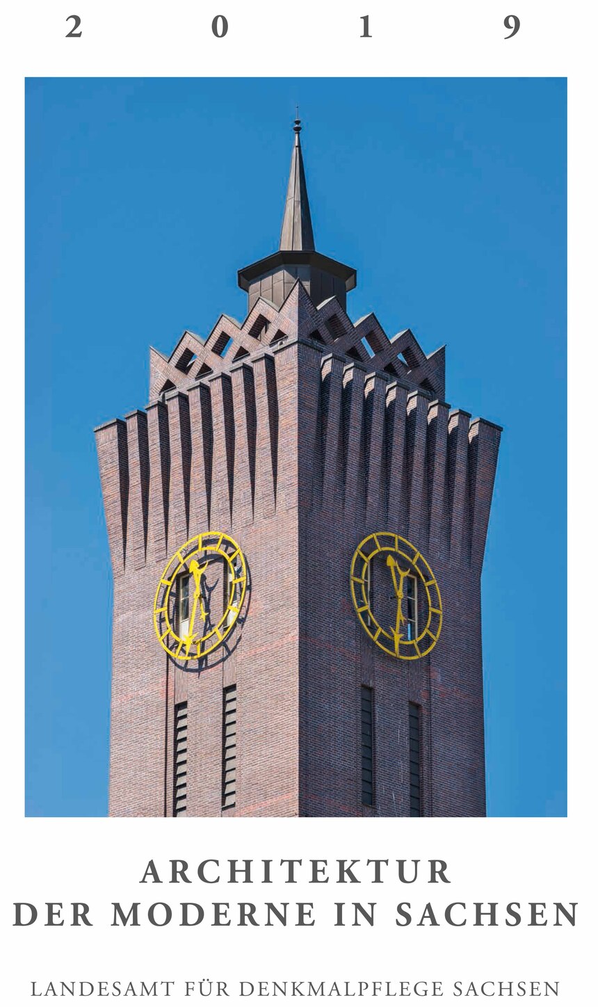 Turm mit Uhr