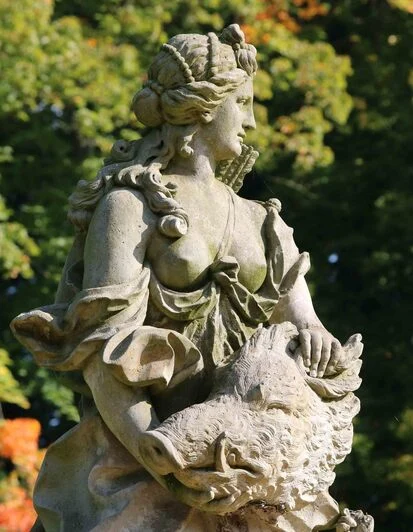 Johann Benjamin Thomae, Atalante im Schlosspark Neschwitz, Detail, um 1720/25
