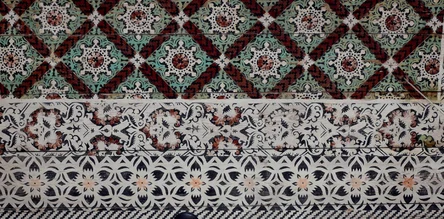 Hartmannsdorf-Reichenau, St. Laurentiuskirche, spätgotische Holzflachdecke mit reicher schablonierter Ornamentmalerei (Ausschnitt), 1505
